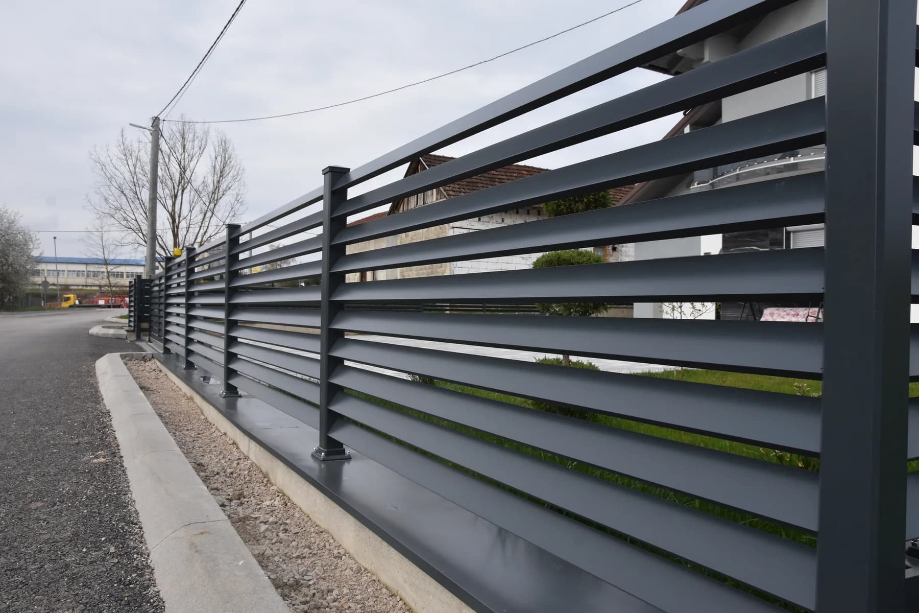 Detalj horizontalnih aluminijumskih letvica